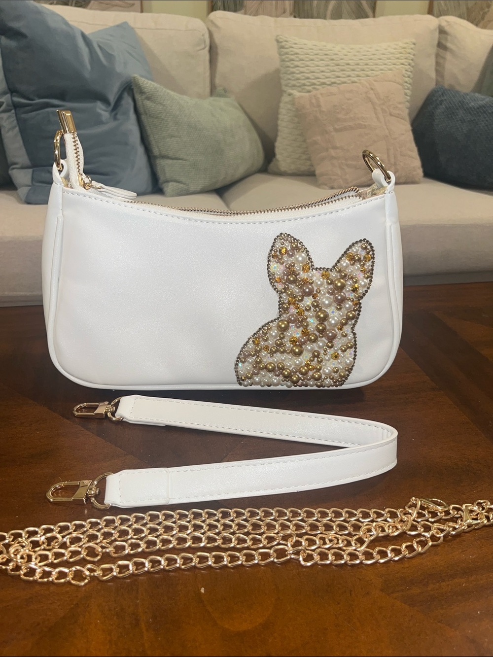 Hand Crafted White Shoulder Bag with Gold Chain and Pearl Frenchie 🐾 - Picture 6 of 7